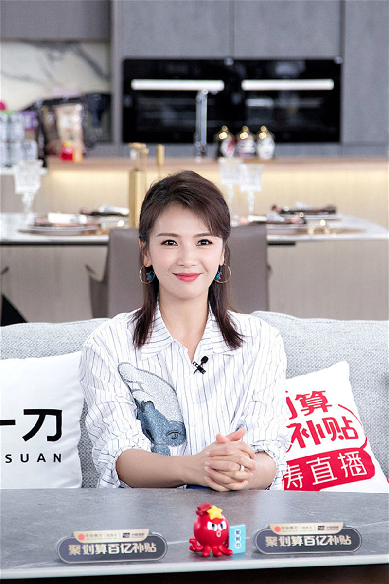 女明星剧组拍戏常备，，，，，，，吃了就停不下来！1.jpg