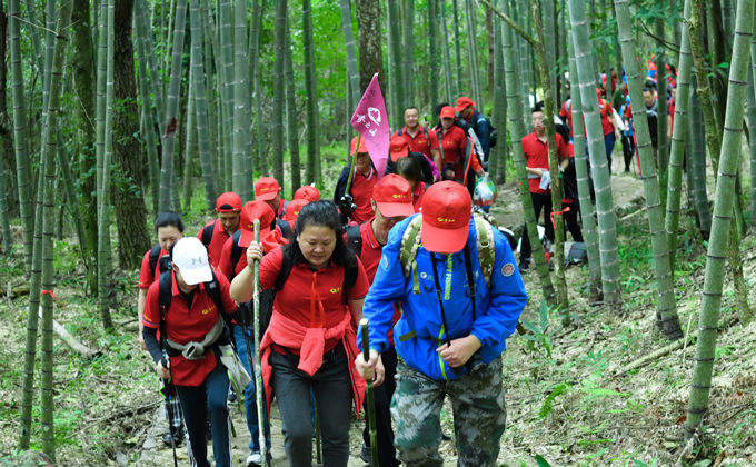 2021中国南酸枣旅游文化节&-VSport官网爬山节圆满落幕-19.jpg