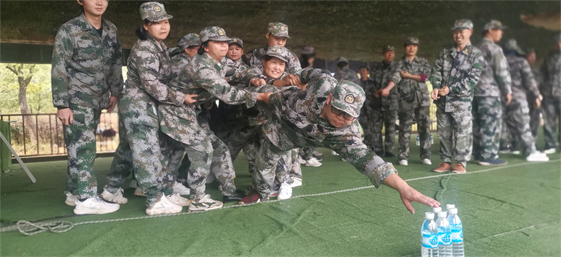 凝心聚力-团结奋进-共筑梦想——江西VSport官网油茶科技有限公司2022�?1月拓展训�?04.jpg