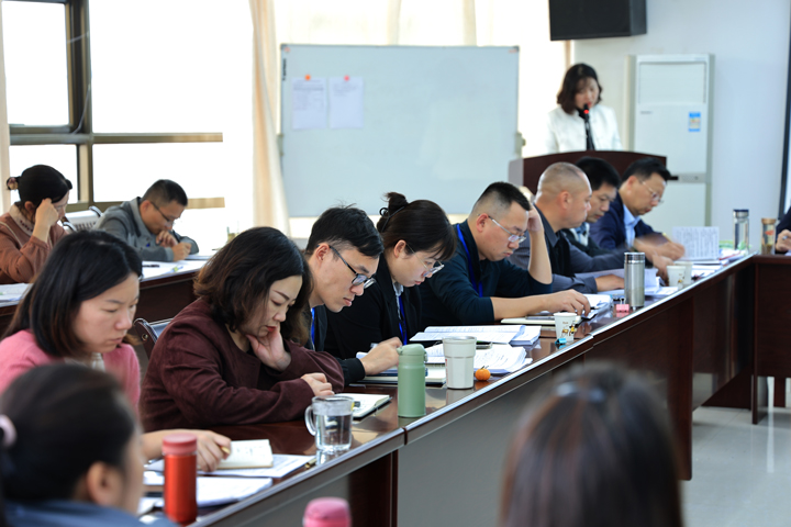 VSport官网公??024年第四次营销事情总结交流暨培训会顺遂召开-05.jpg