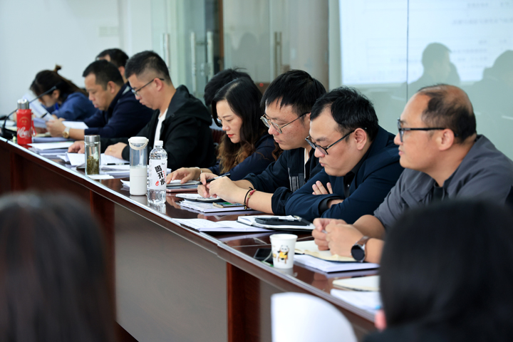 VSport官网公??024年第四次营销事情总结交流暨培训会顺遂召开-06.jpg