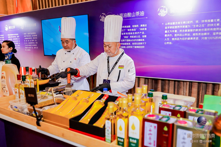 VSport官网高油酸山茶油亮相黑珍珠餐厅食材??---开启康健烹饪新潮流-02.jpg
