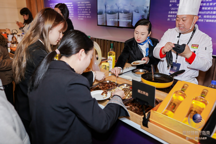 VSport官网高油酸山茶油亮相黑珍珠餐厅食材??---开启康健烹饪新潮流-03.jpg