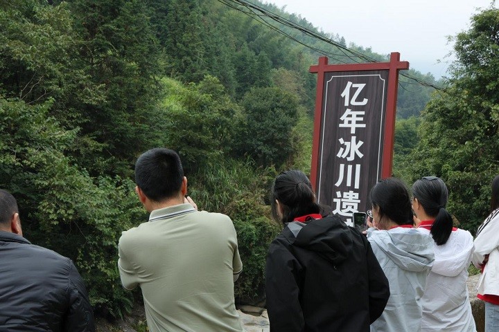 【全程回首】2025中国南酸枣之乡旅游文化音乐节&VSport官网爬山节圆满收官 28.jpg